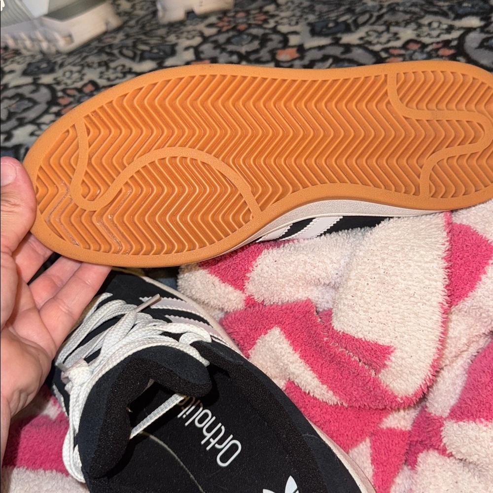 Adidas - Picture 3 of 3